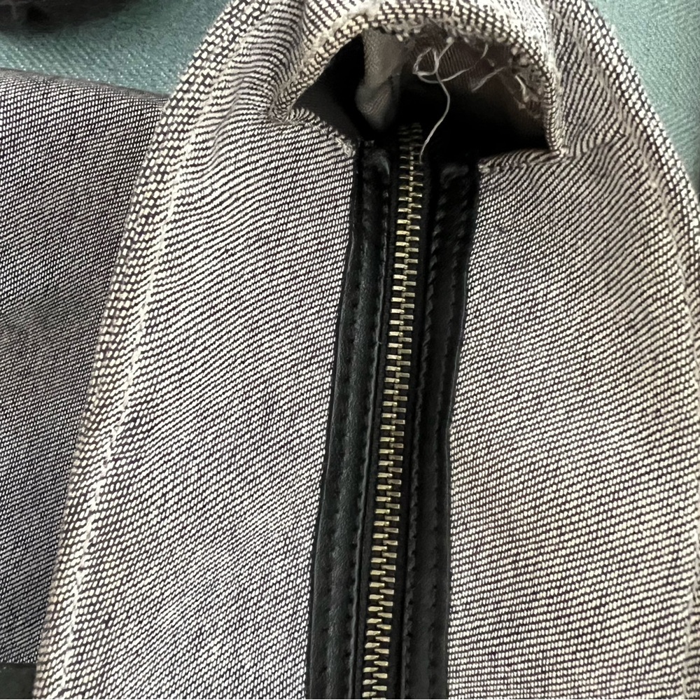 Everlane Twill Zip Tote Grey - Picture 9 of 12